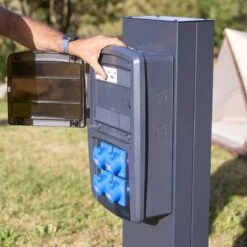 Borne De Camping 4 Prises CEE 16A Avec Protection Par Disjoncteur Différentiel OHMTEC 12 Borne De Camping 4 Prises CEE 16A Avec Protection Par Disjoncteur Différentiel OHMTEC -Outil Atelier Magasin borne de camping 4 prises cee 16a avec protection par disjoncteur differentiel ohmtec 4