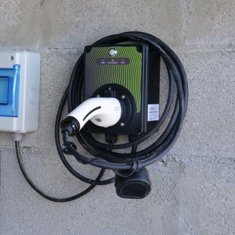 Coffret De Recharge 3.7 Kw Avec Contrôleur De Charge + Câble De 5m OHMTEC 2 Coffret De Recharge 3.7 Kw Avec Contrôleur De Charge + Câble De 5m OHMTEC – Image 2