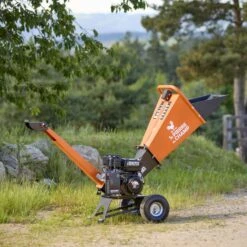 Broyeur De Végétaux Et De Branches Thermique Essence 212cc 60mm ST PIERRE DU CHAMP