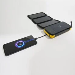 Batterie Externe Et Chargeur Solaire 16000 MAh Eclairage LED Intégrée FEROCE