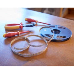 Ruban Led SMD 5M 10W/M 24V IP20 8mm 3000K WOLTZ 9 Ruban Led SMD 5M 10W/M 24V IP20 8mm 3000K WOLTZ -Outil Atelier Magasin ruban led 24v dc 10 w m 3