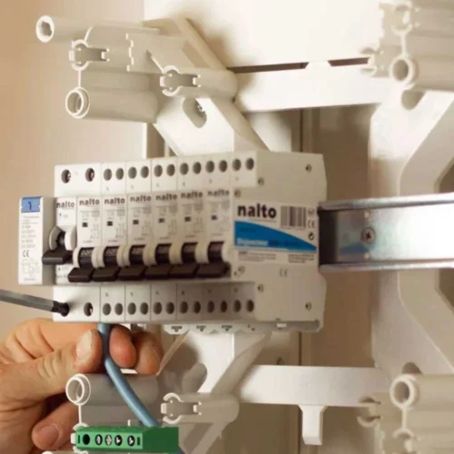 Tableau électrique équipé Logement T2 à T3 Rénovation 2 Différentiels 40A + 7 Disjoncteurs NALTO -Outil Atelier Magasin tableau pre equipe 2 rangees 5